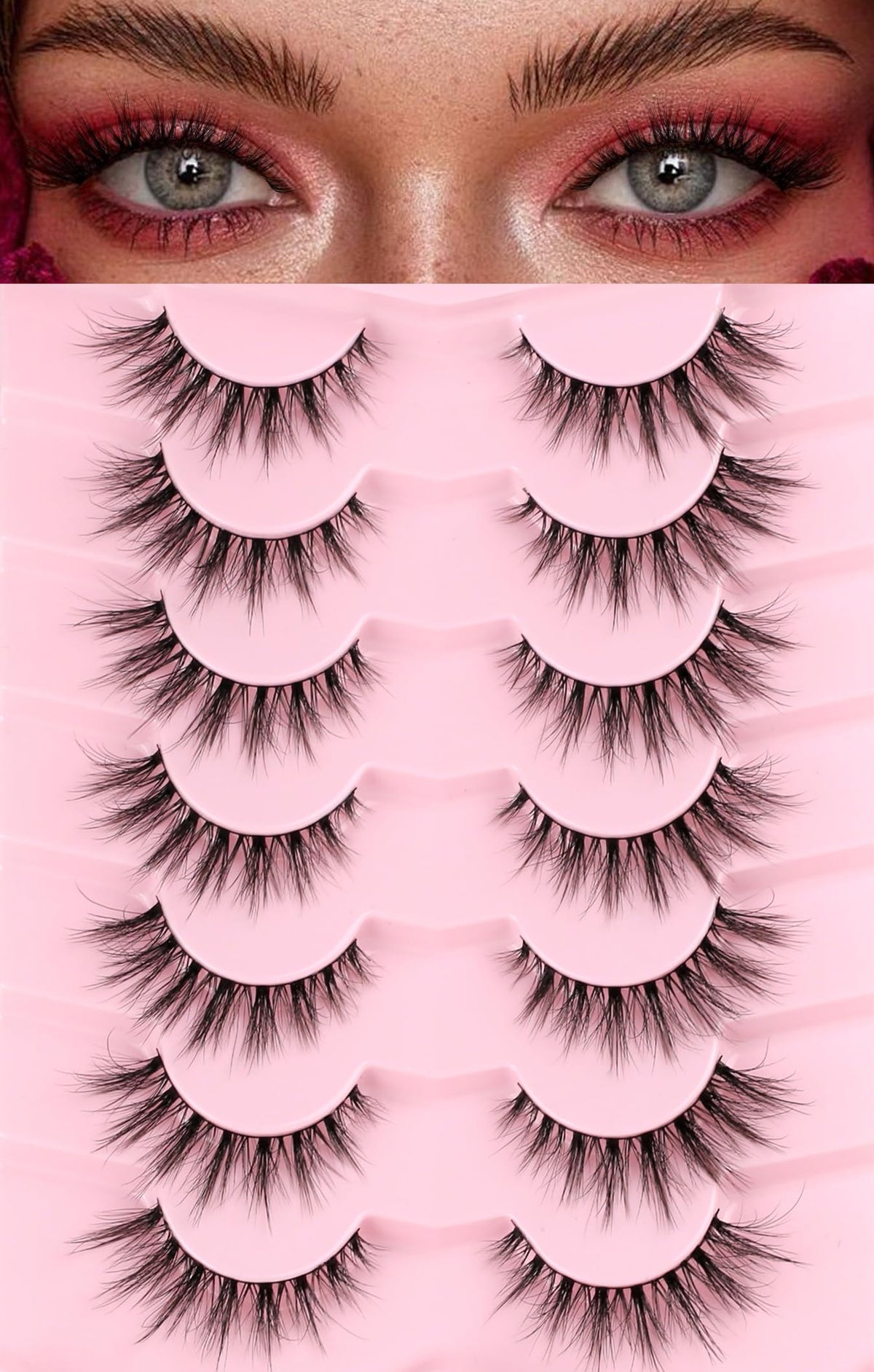 Cils EVENTILL avec effet œil-de-chat pour un regard naturel et élégant.