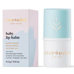 Evereden Baume à Lèvres Bébé, emballage compact, pratique pour les retouches en déplacement.