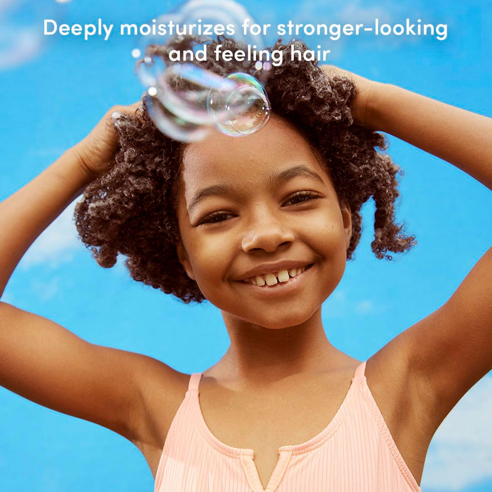Formulation douce Evereden pensée pour peau sensible et cheveux fins d’enfant.