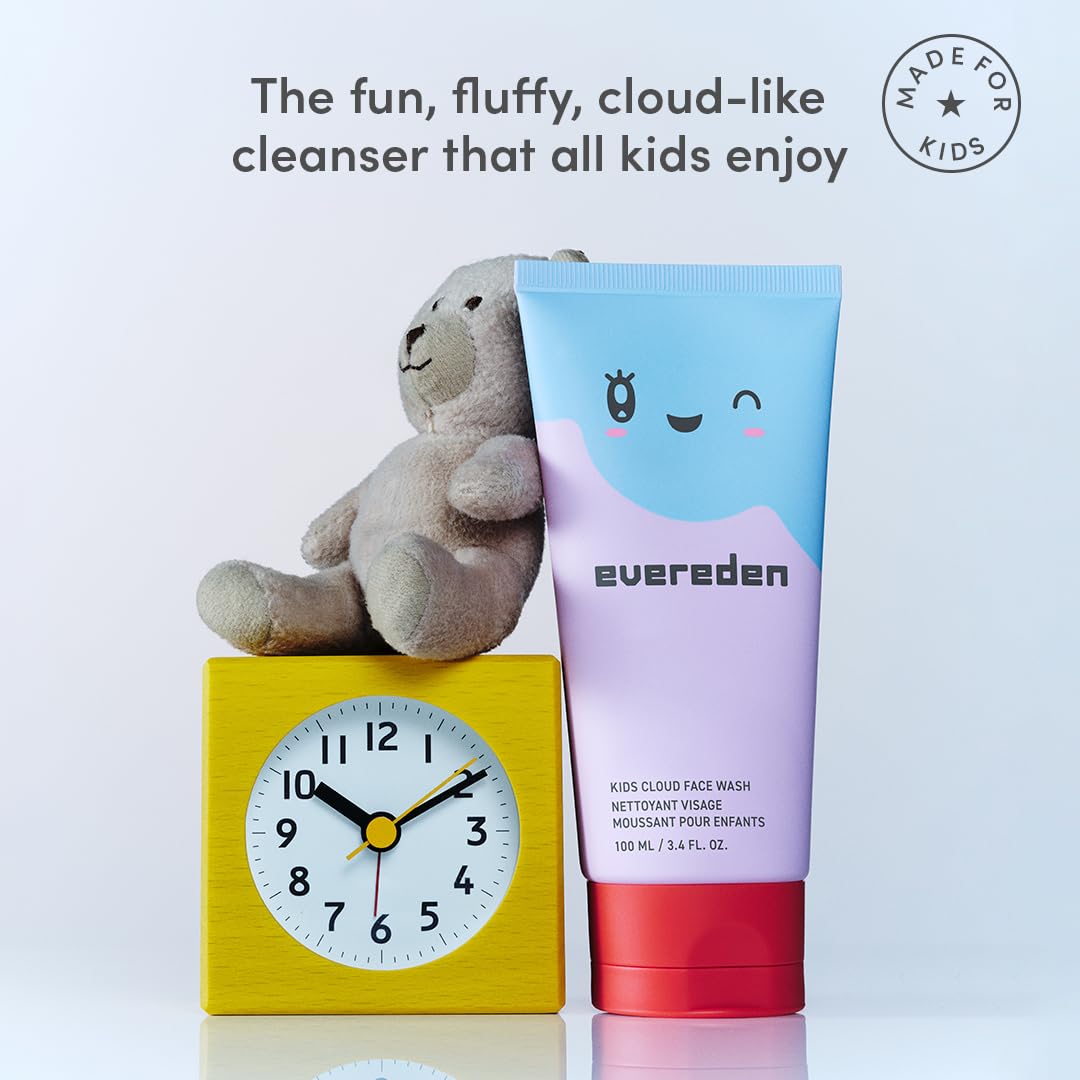 Evereden Kids Cloud Face Wash mousse douce pour le nettoyage quotidien.