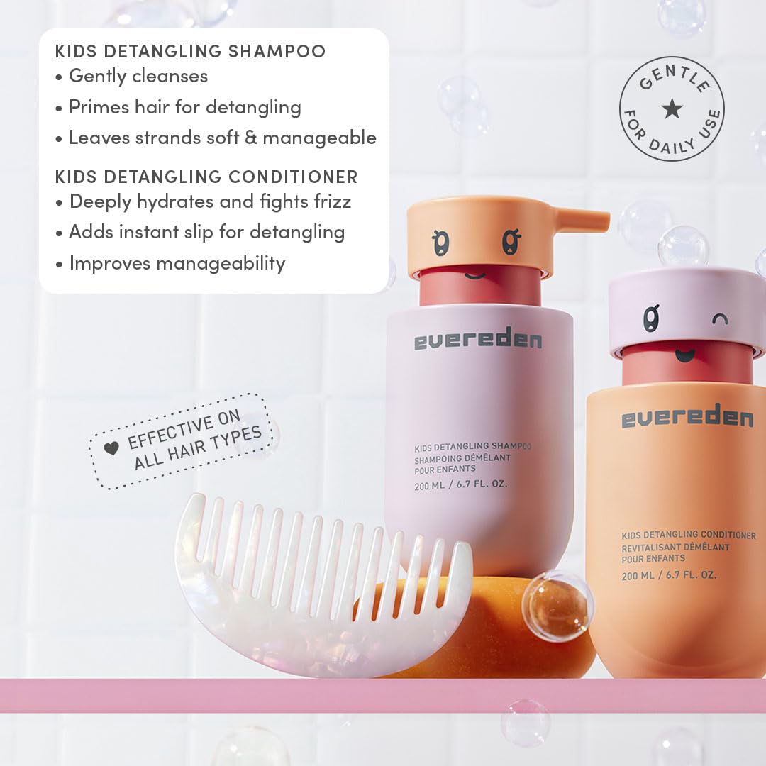 Evereden Kids gel-douche nuage mousse légère pour le bain.