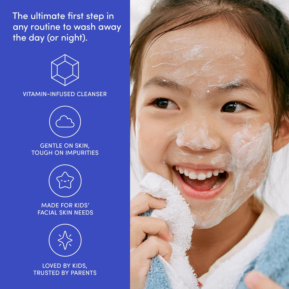 Application sur visage humide des enfants — mousse facile à utiliser