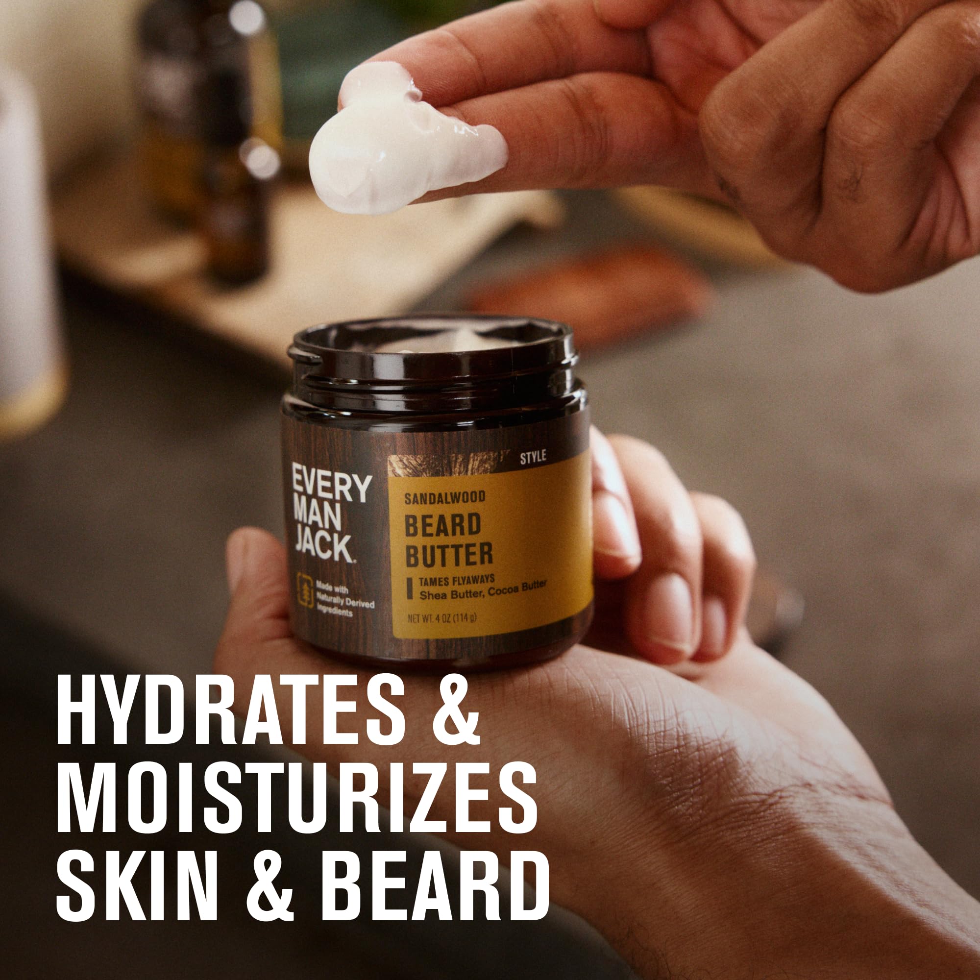 Every Man Jack Beard Butter, santal subtil, nourrit les poils et apaise les nerfs capillaires.