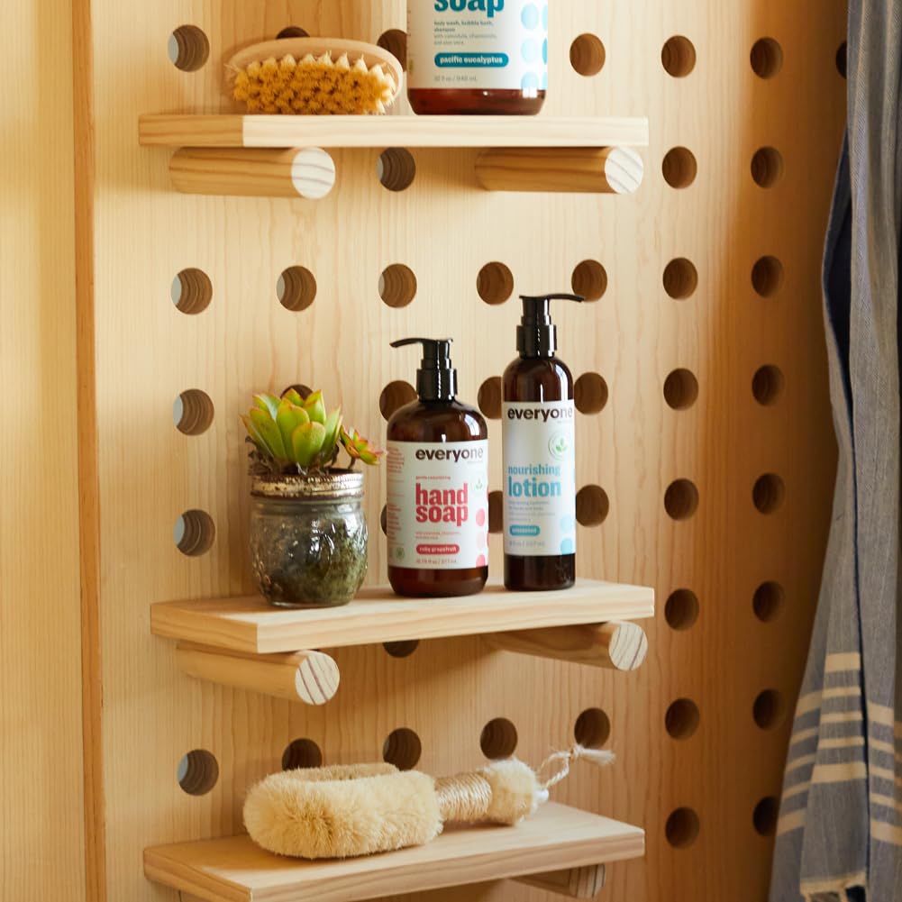 Moments de soin avec Everyone: lotion sans parfum, douceur accessible.