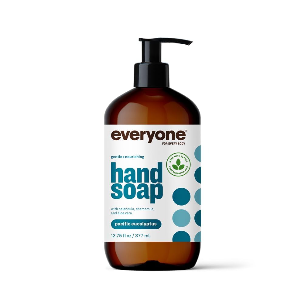 Savon liquide Everyone dans sa bouteille avec parfum eucalyptus pour une hydratation douce