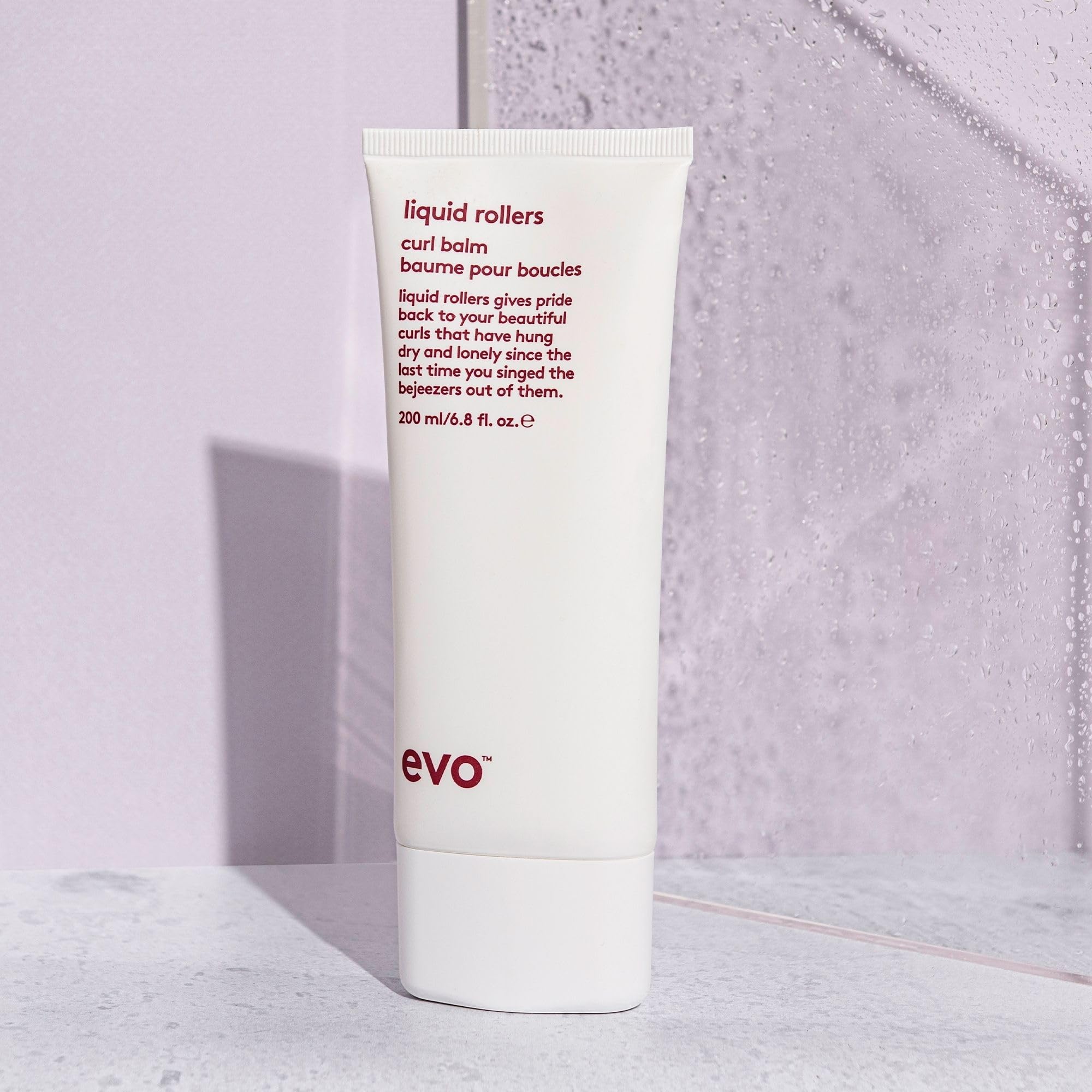 EVO baume s’applique aussi sur cheveux humides pour plus de volume.
