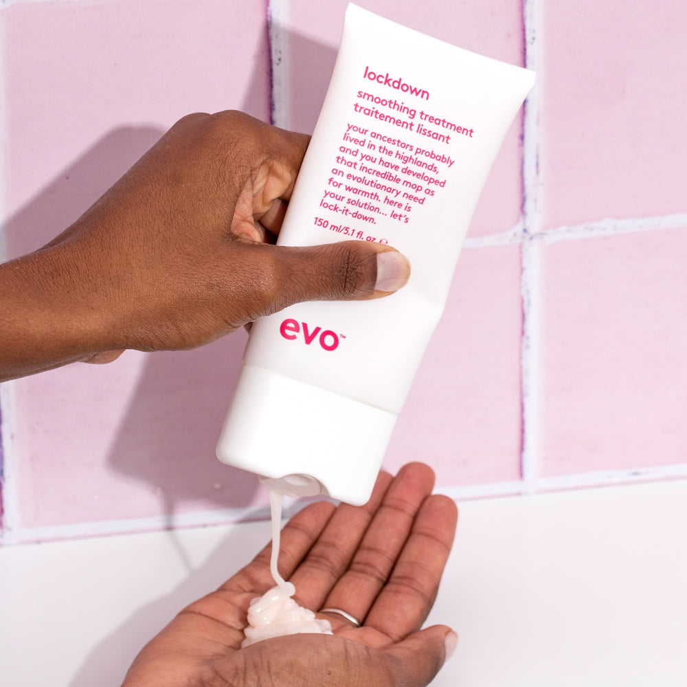 Protection contre l’humidité des cheveux avec EVO Lockdown en action