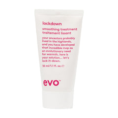 Soin lissant EVO Lockdown dans son emballage, prêt pour voyage et démêlage facile.