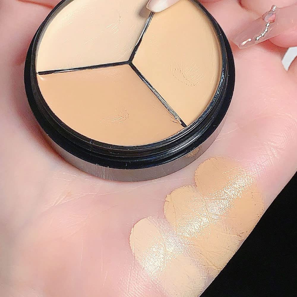 Usage quotidien adapté pour peau mature avec texture douce.