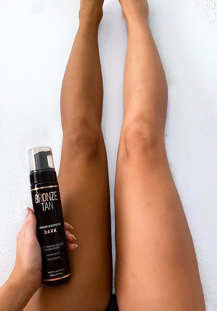 Existing Beauty Bronze Tan Mousse guide couleur vert/gris pour une application précise.