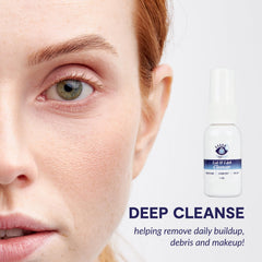 Eye Love pompe pratique pour appliquer le nettoyant autour des paupières.