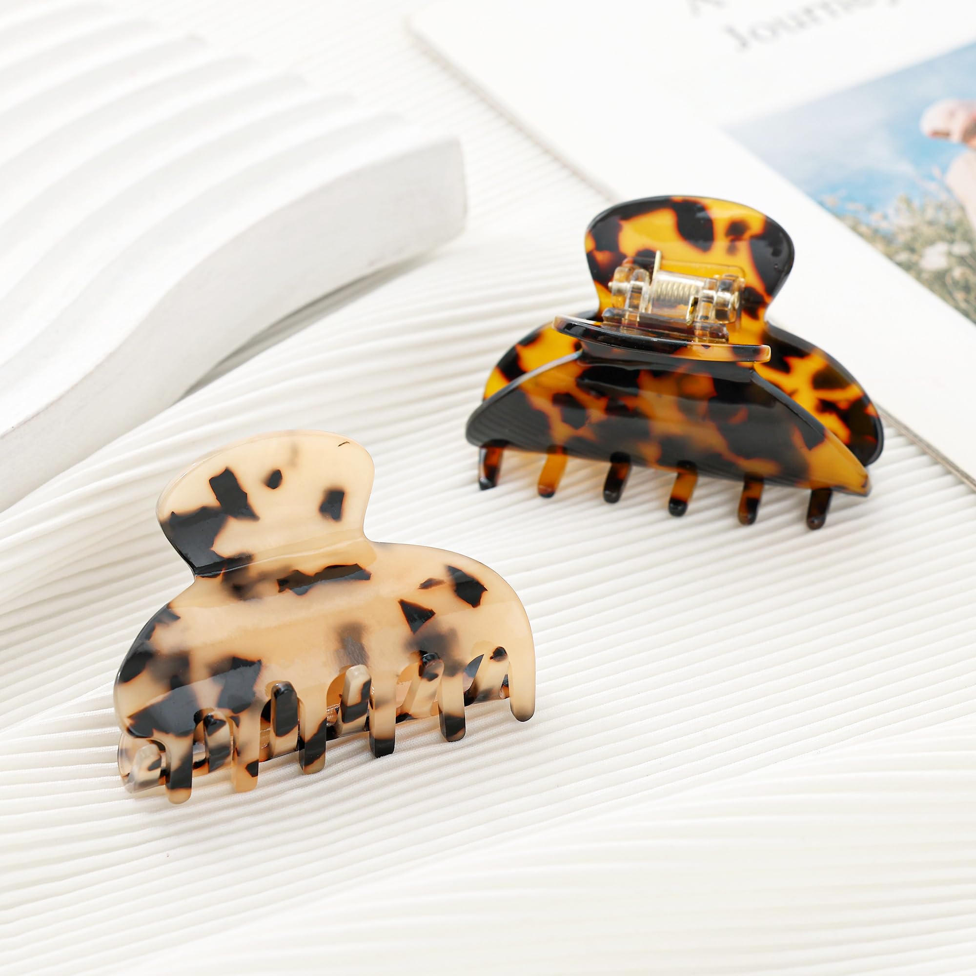 Eyegla tortue, design rétro chic qui sublime la tenue.