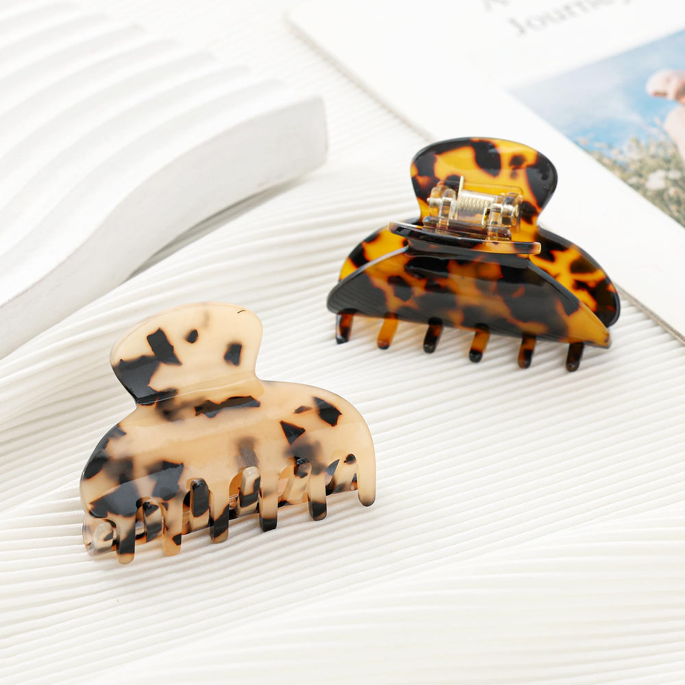 Eyegla tortue, design rétro chic qui sublime la tenue.