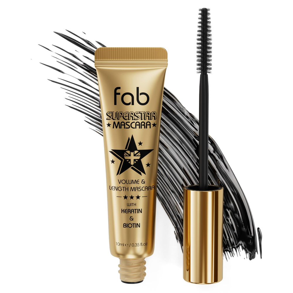 Fab Brows Fab Superstar Mascara emballage et brosse pour un regard net et audacieux.