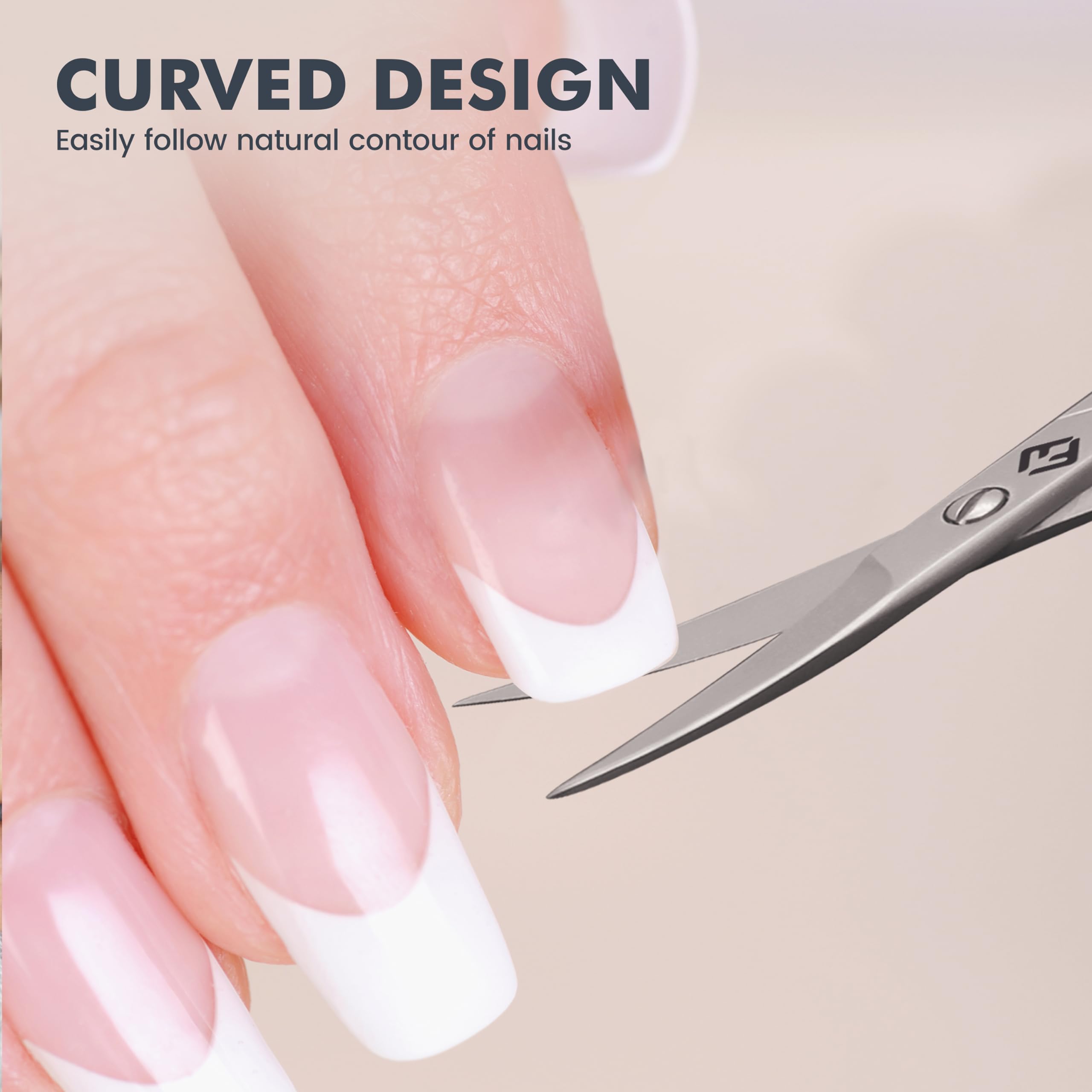 FABINOC Ciseaux à ongles dans leur étui cuir synthétique hygiénique.