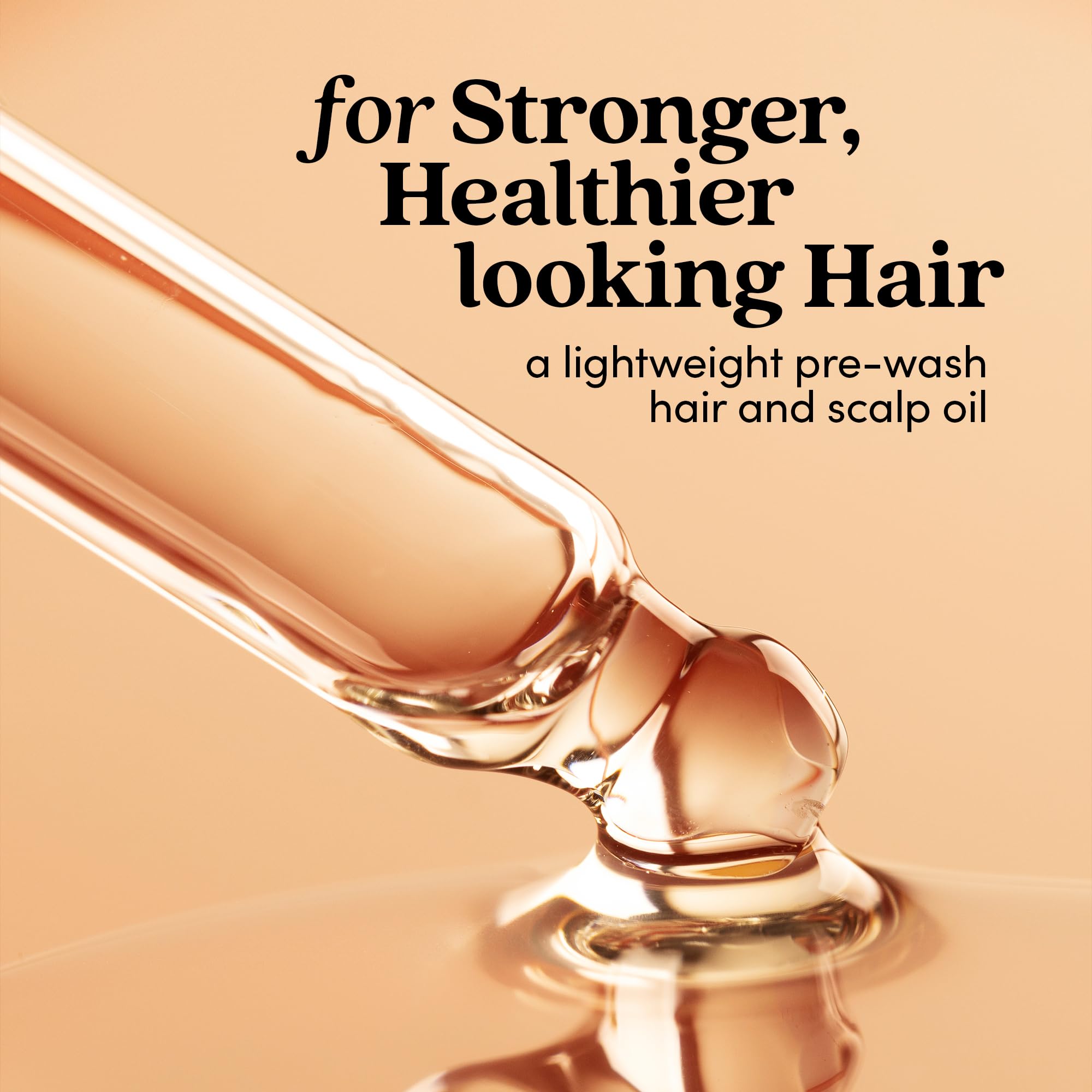 Sérum HoliRoots texture lisse sur cheveux abîmés et frisottis réduits.