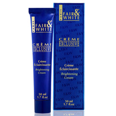 Bouteille FAIR & WHITE, crème exclusive pour hydratation légère.