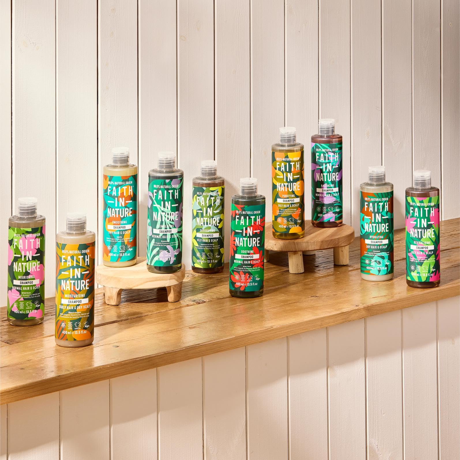 Shampoing Faith in Nature capuchon pratique, embouteillage facile et usage quotidien.