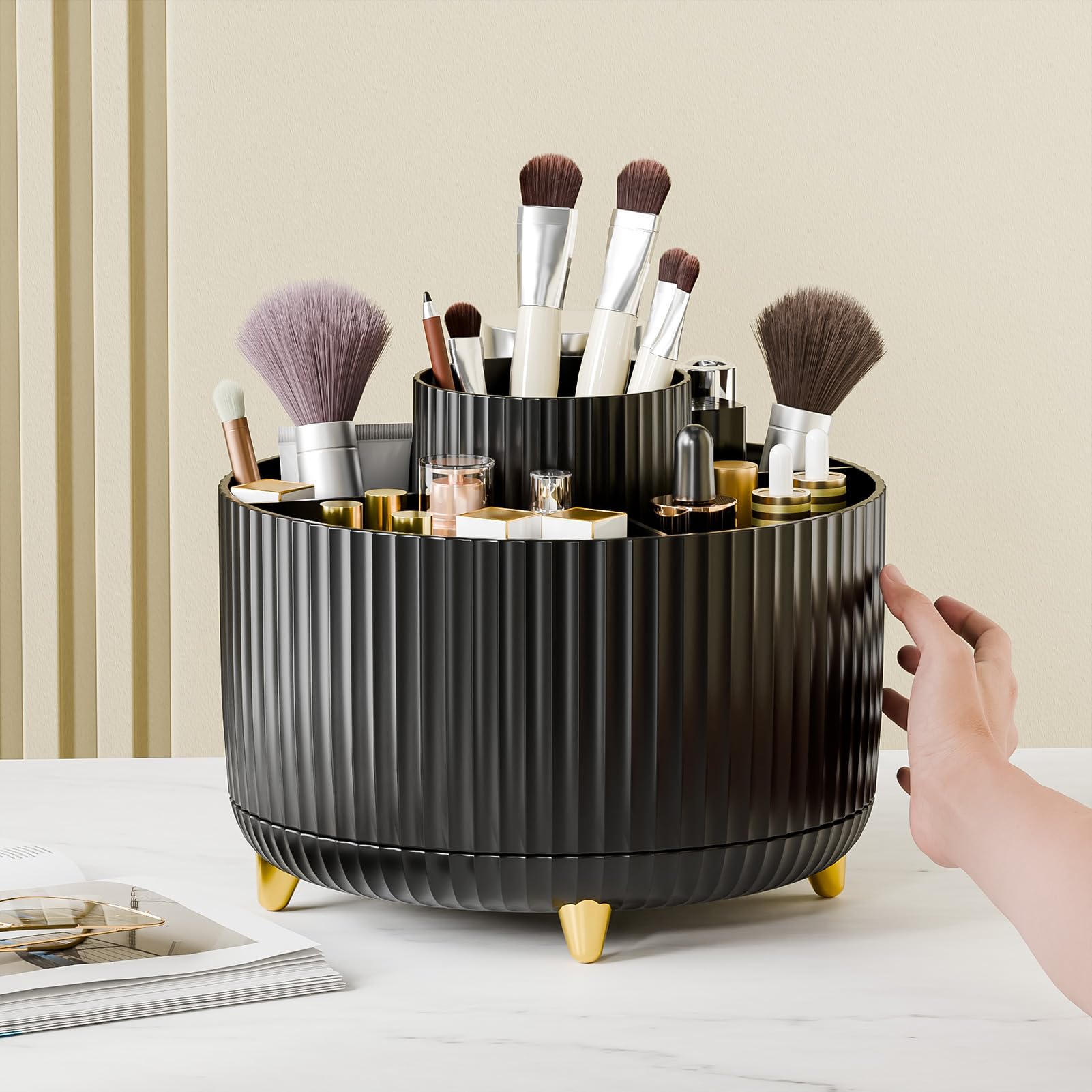 Fanado design classique rayures verticales pour coiffeuse chic.