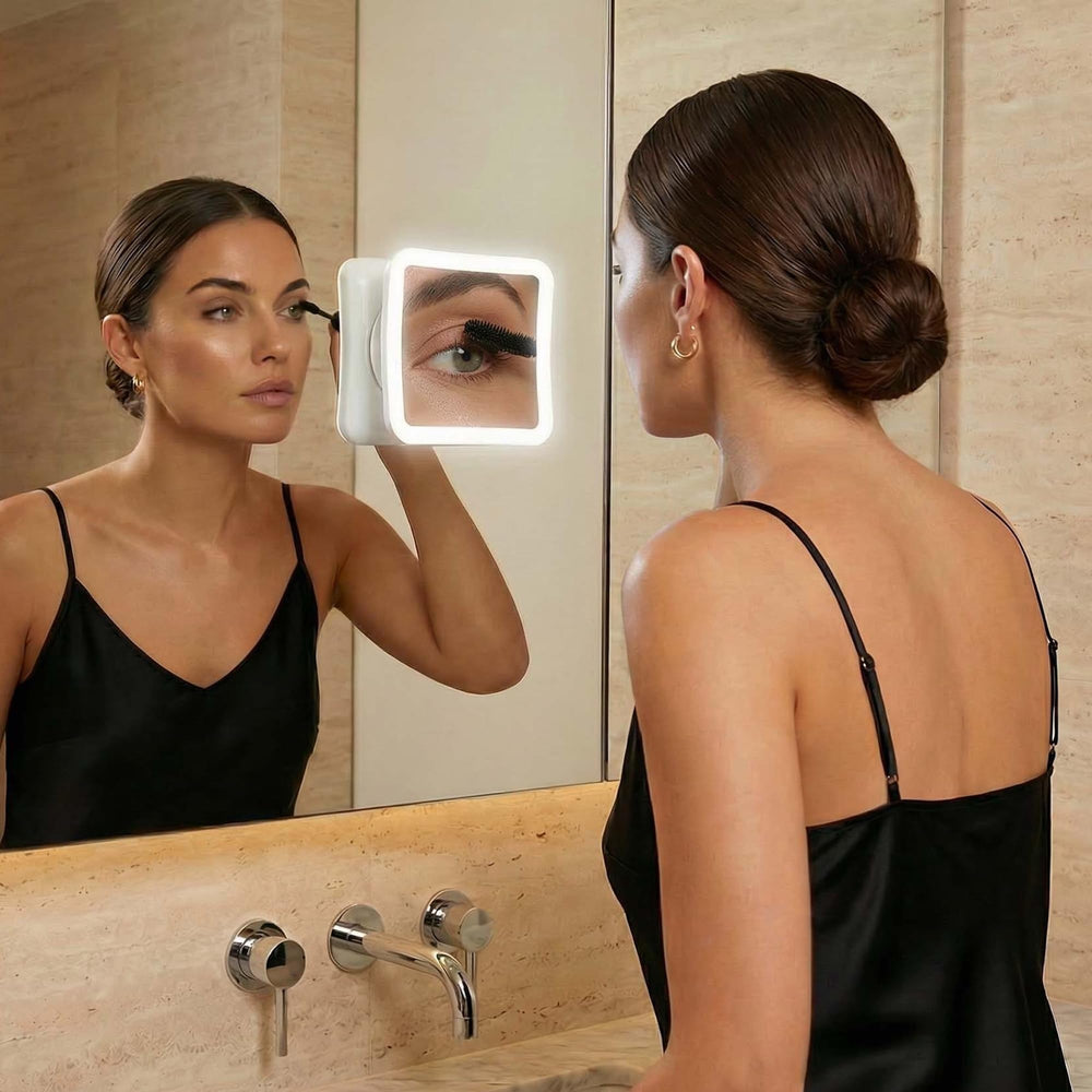Miroir Fancii avec 3 réglages lumineux pour un rendu fidèle.