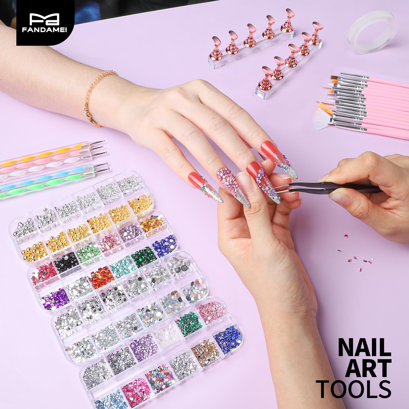 Mini gemmes irrégulières Fandamei pour motifs variés et textures intéressantes.