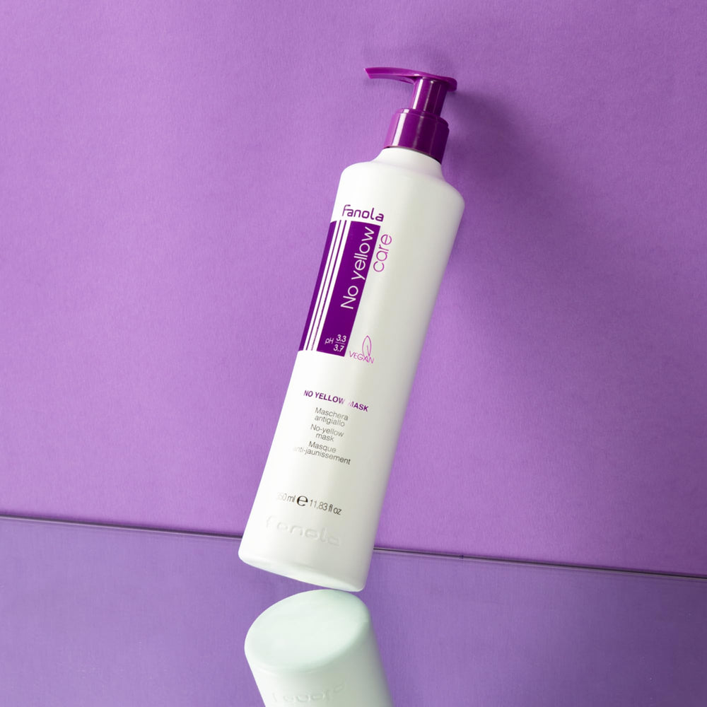 Fanola No Yellow masque violet donne une sensation de cheveux soyeux et faciles à démêler.