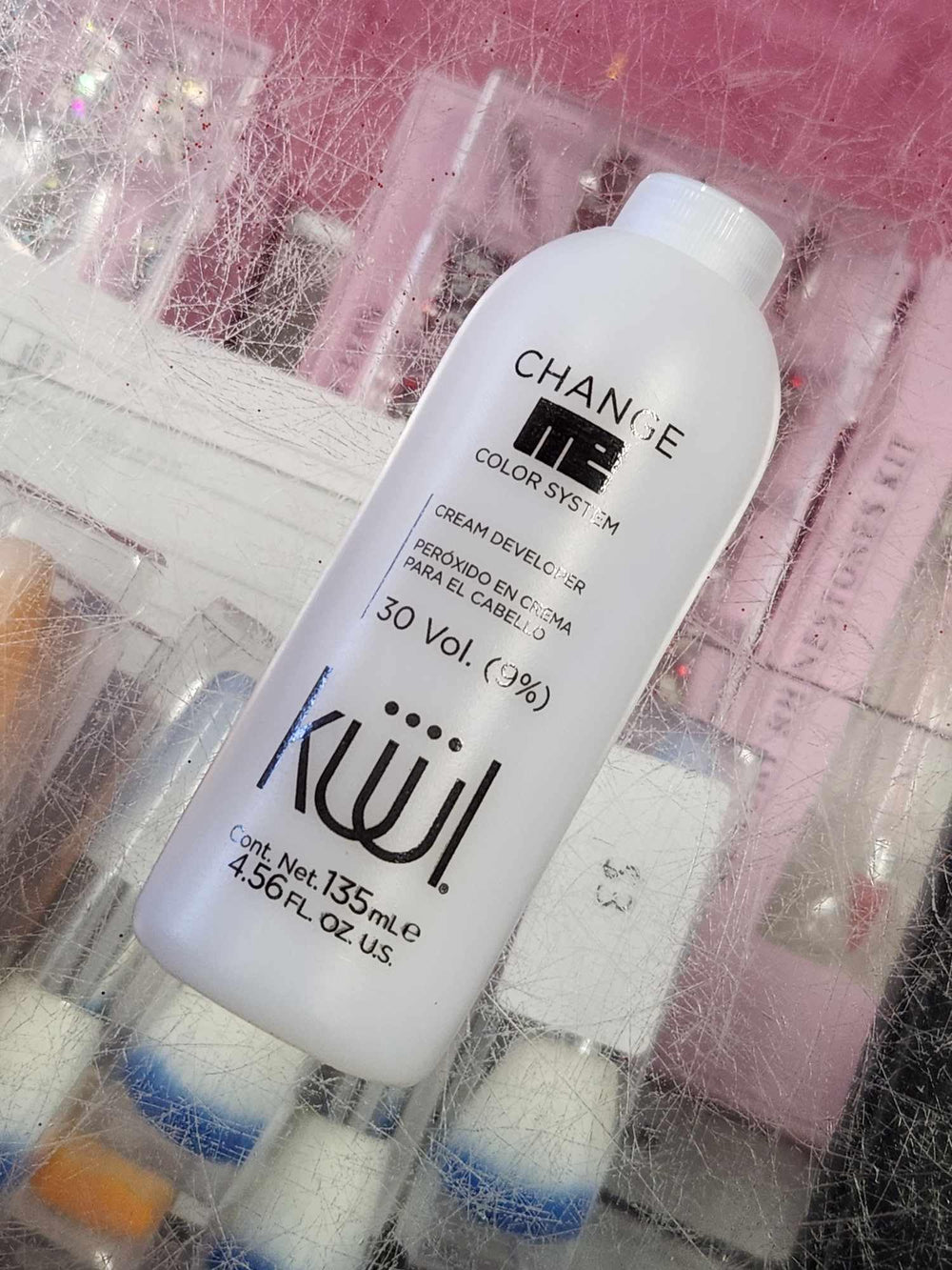 Utilisation pratique pour colorations à domicile et en salon avec Küül Change Me Peroxide