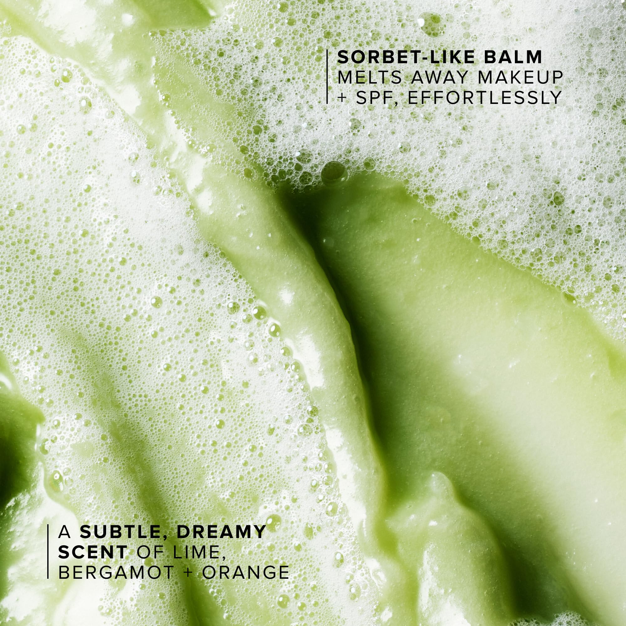 Format compact de 30 ml, pratique en voyage.
