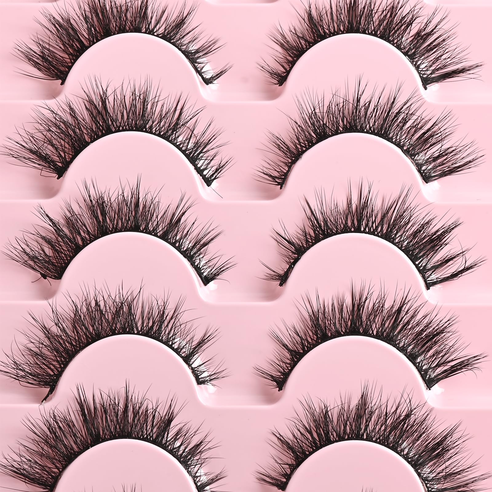 Adhérence douce des cils FARRED pour un port confortable.