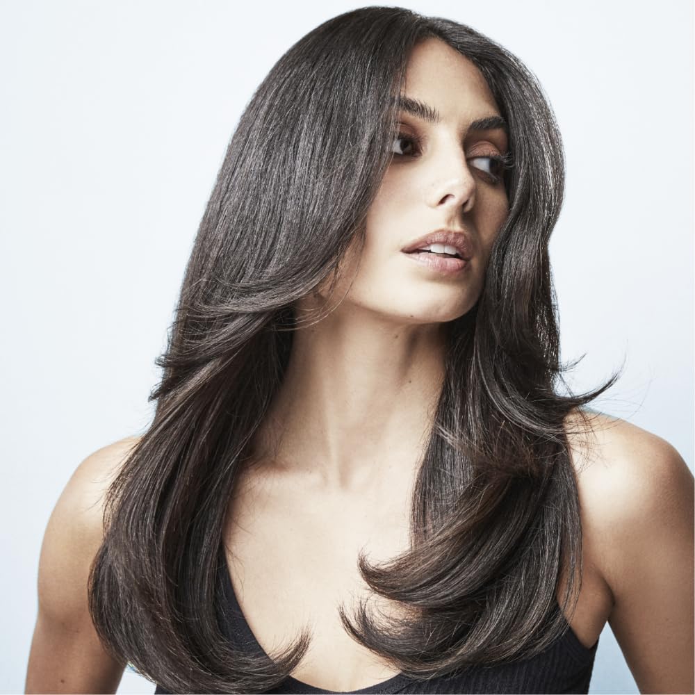 Cheveux brillants et lisses grâce à Fekkai Crème de Brillance.