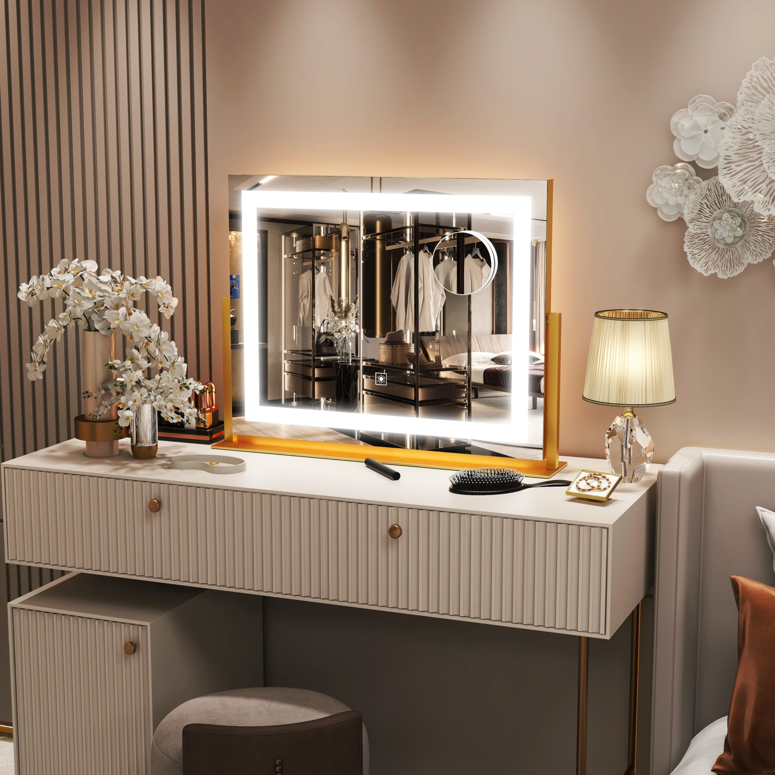 FENNIO Miroir: loupe 10x pour details et retouches.