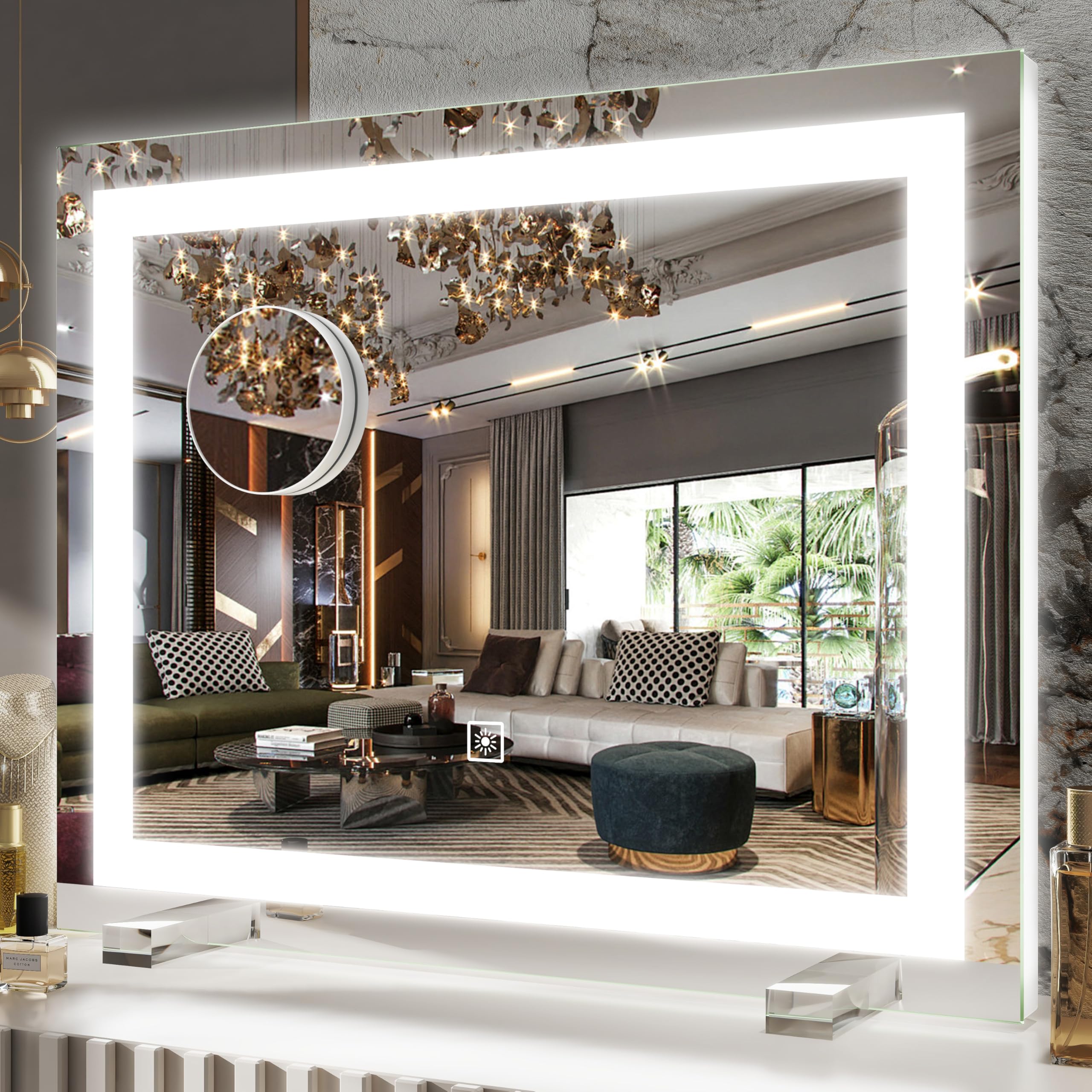 Miroir FENNIO vanité, vue générale sur bureau pour maquillage précis.