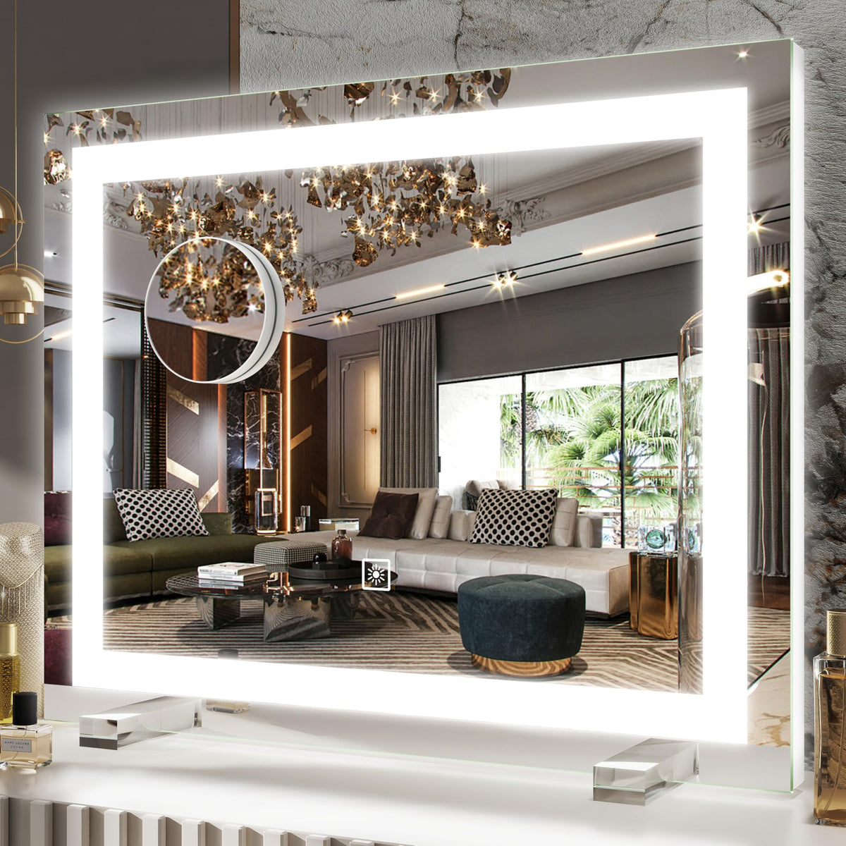 Miroir FENNIO vanité, vue générale sur bureau pour maquillage précis.