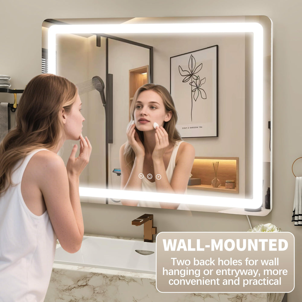 Miroir FENNIO au design minimaliste idéal pour les espaces modernes.