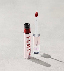 Fenty Icon Velvet – teinte pigmentee pour une couleur intense.