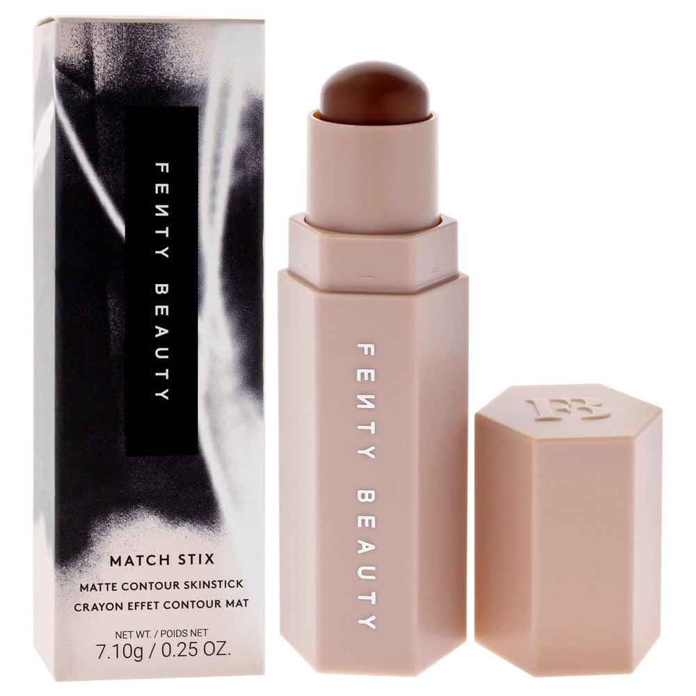 Contour du nez pour une définition naturelle avec Fenty Beauty.