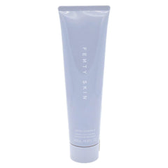 Fenty Beauty Total Clean'r: bouteille en vue pour nettoyer en douceur.