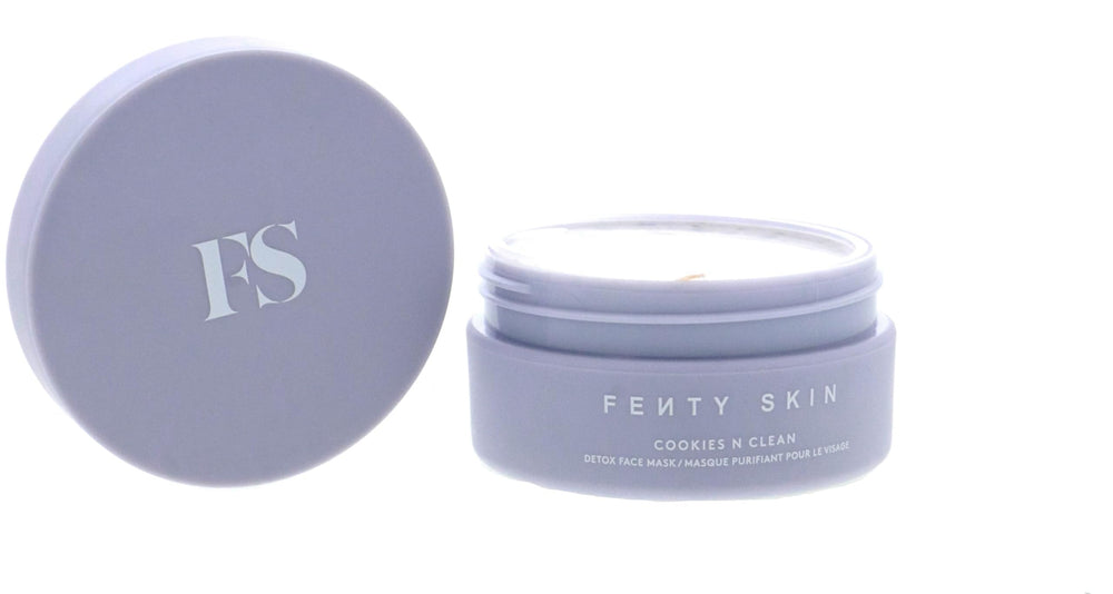 Fenty Skin Cookies N Clean, acide salicylique et charbon, purifie en douceur les impuretés.