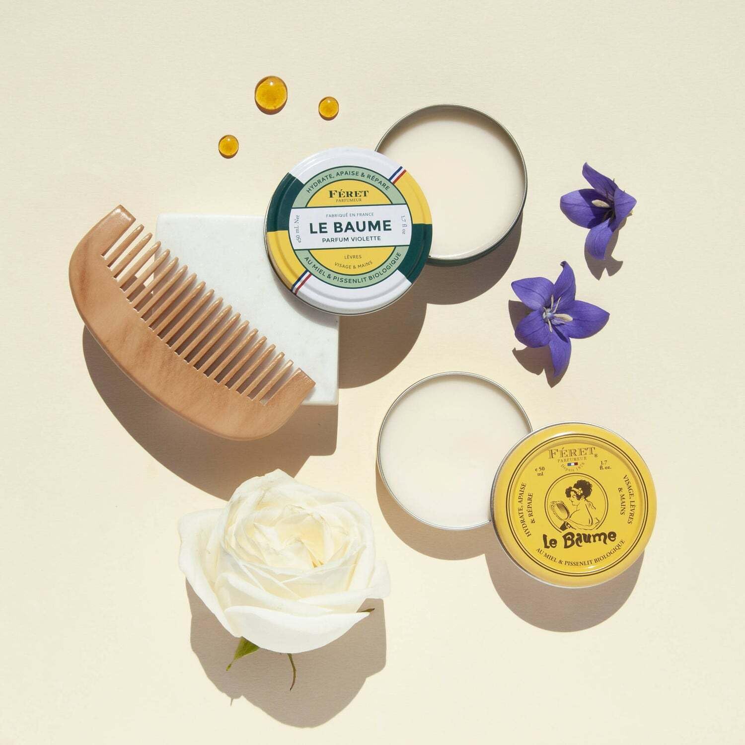Parfum naturel rose poudré du Baume Feret Parfumeur pour une expérience subtile.