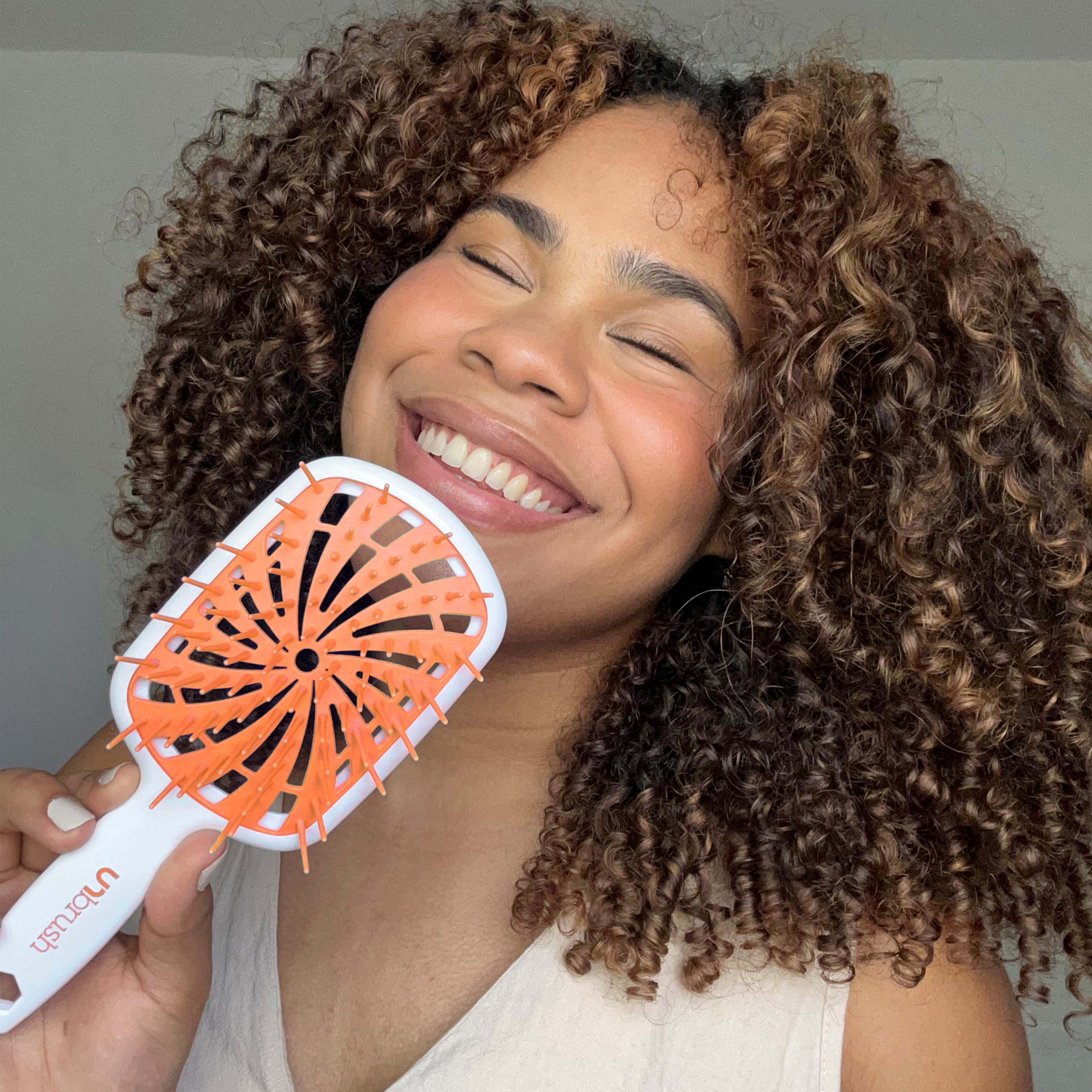 FHI Heat UNbrush Plus démêlage sur cheveux humides sans tiraillement