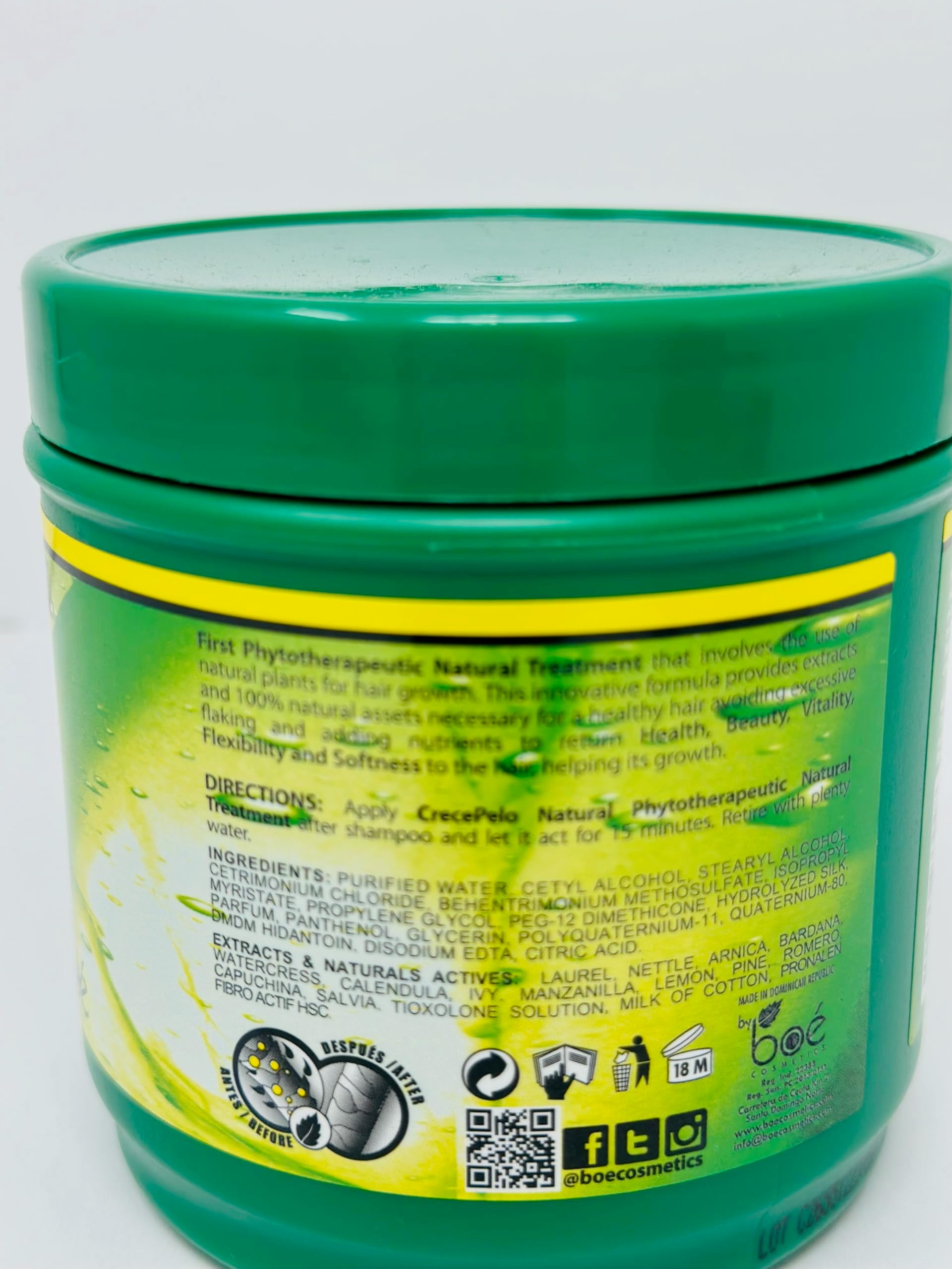 Application du soin Fiico Crece Pelo sur cheveux humides pour nourrir les longueurs