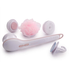 Brosse Finishing Touch Flawless Cleanse Spa avec poignee longue pour atteindre le dos et nettoyer en profondeur.