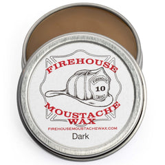 Cire Firehouse sombre dans son pot, tenue durable pour moustache et barbe.