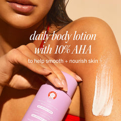 First Aid Beauty KP Smoothing – Texture crème riche prête à nourrir peau rugueuse
