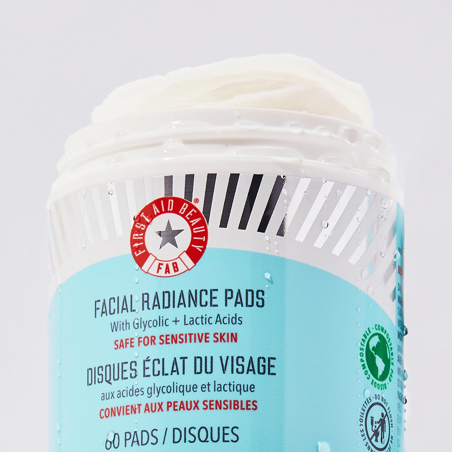 First Aid Beauty pads-exfoliants-usage-quotidien-visage routine quotidienne efficace.