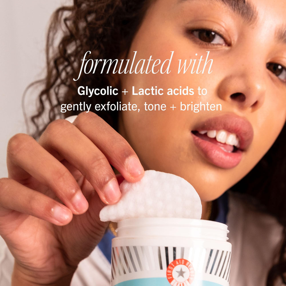 First Aid Beauty pads-resultat : pores visiblement réduits et teint lumineux