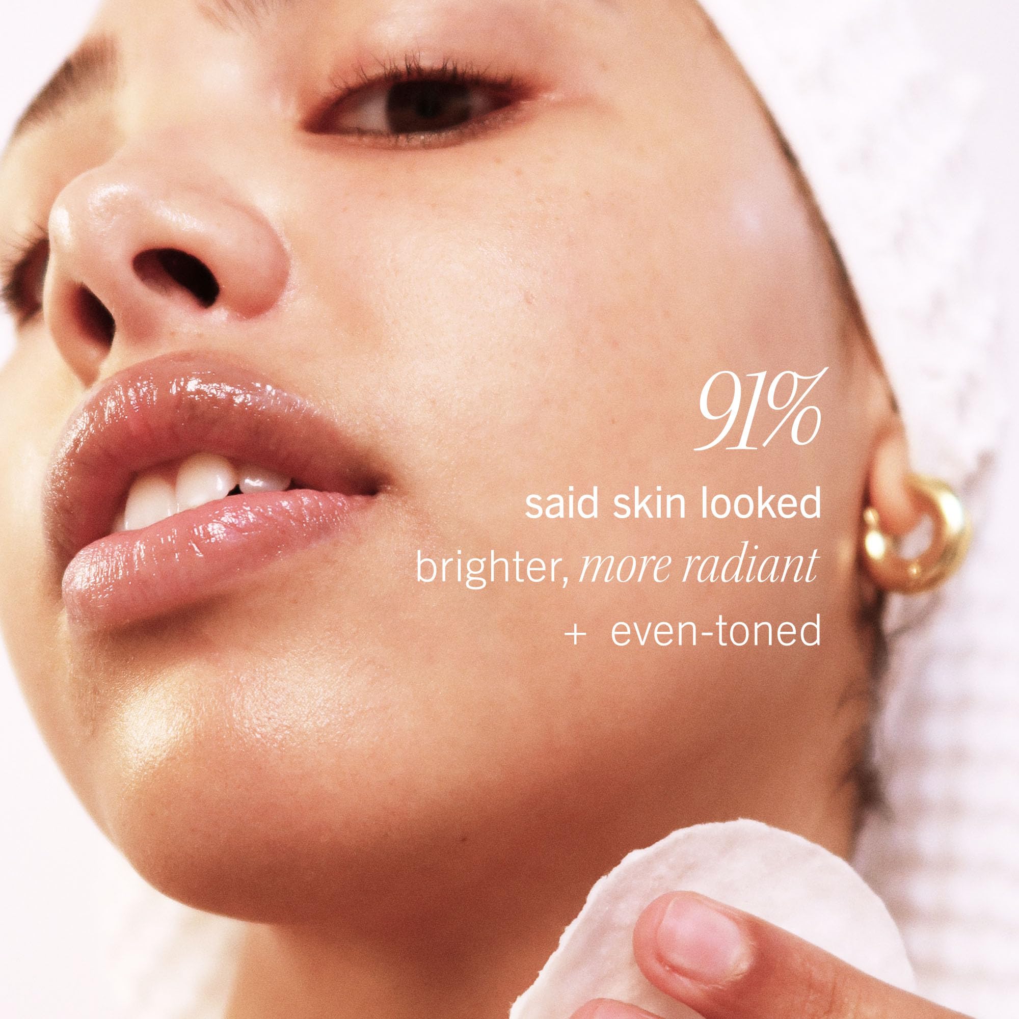 First Aid Beauty pads-usage-visage : préparation parfaite du maquillage quotidien