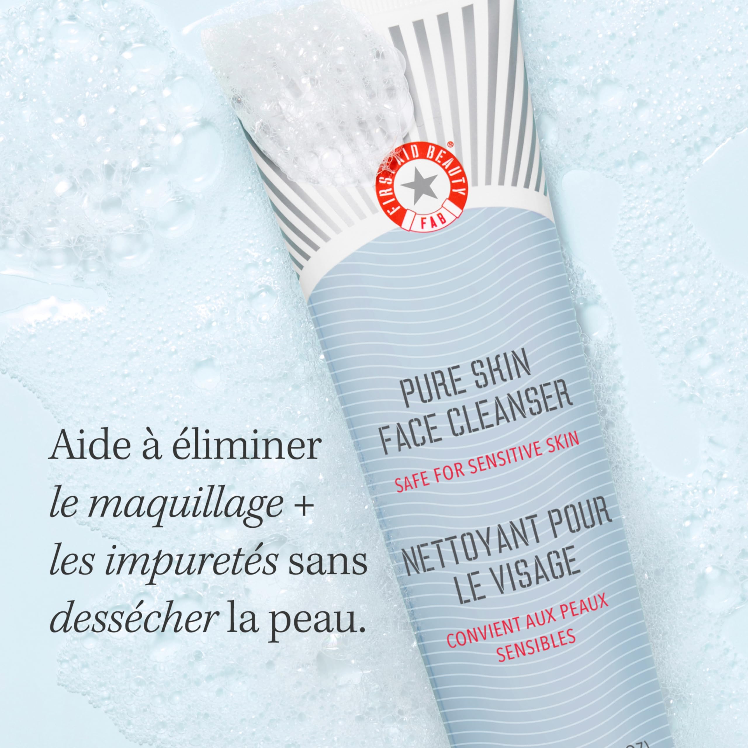 First Aid Beauty Pure Skin Face Cleanser – contient des antioxydants botaniques pour protéger la peau.