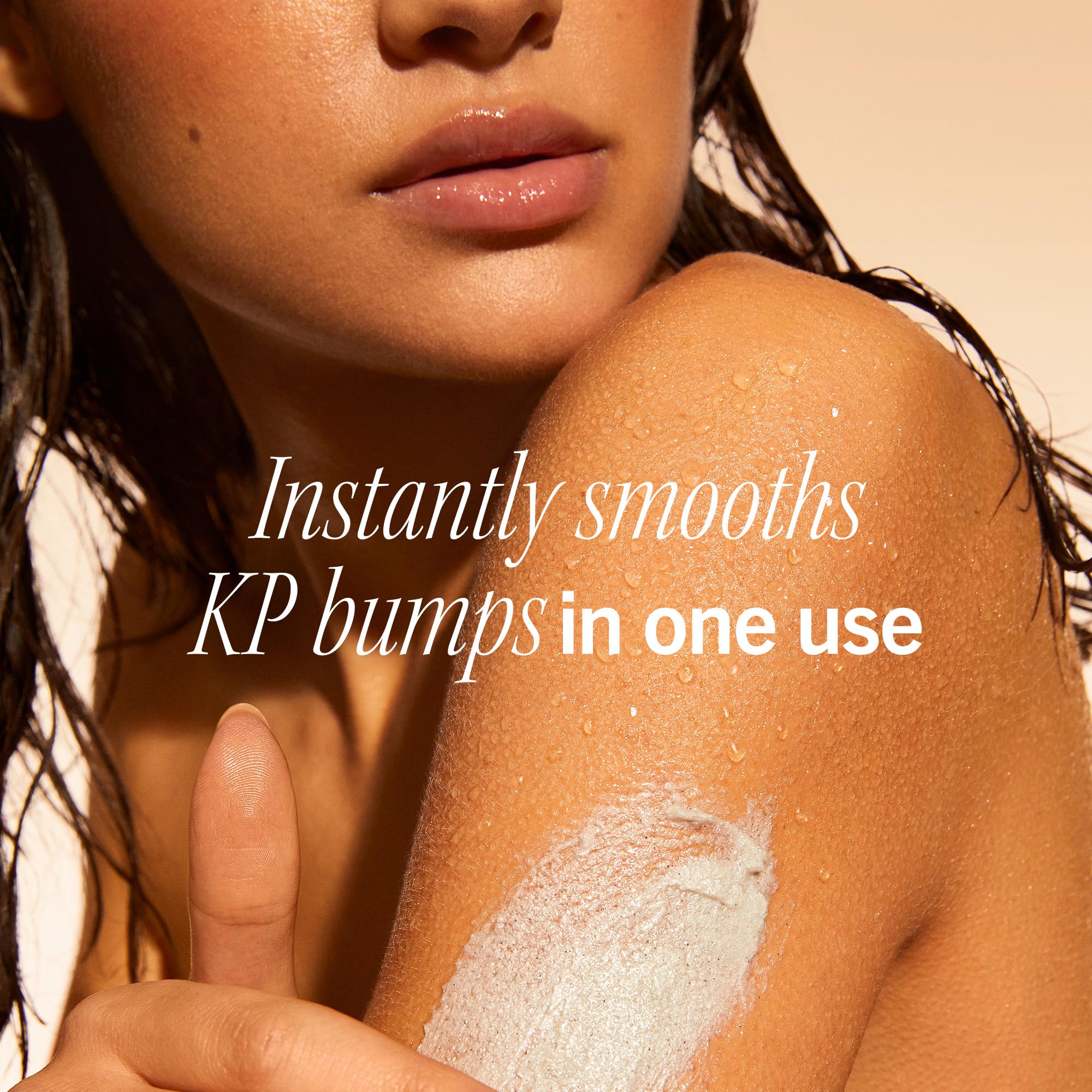 First Aid Beauty Smooth + Juicy Gommage Pêches pour texture plus lisse.