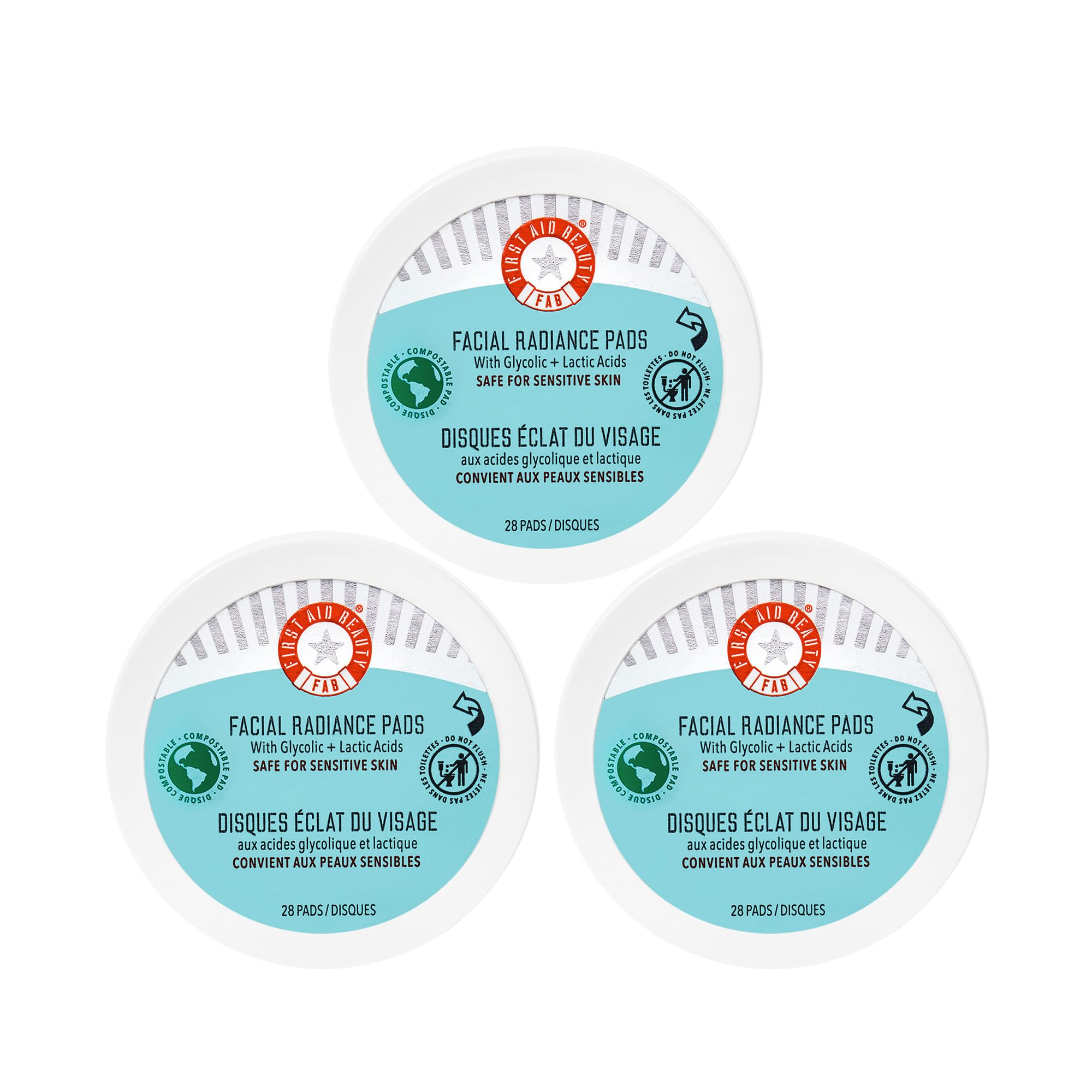 Tampon éclarissant First Aid Beauty pour teint lumineux et peau prête au maquillage.